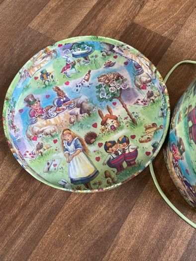 Vintage Roy and Jane Evan's hatbox