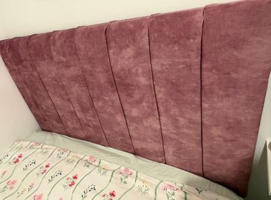 Small double sized bed with 4 drawers