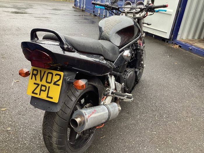 2001 suzuki bandit 1200 breaking only.