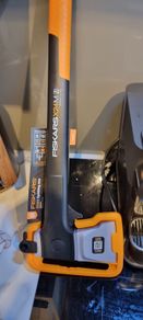 axe fiskars