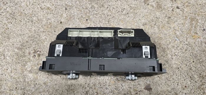 AUDI A6 C6 2004 - 2011 Climate control unit