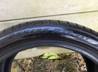 255 35 R19 Pirelli Run Flat