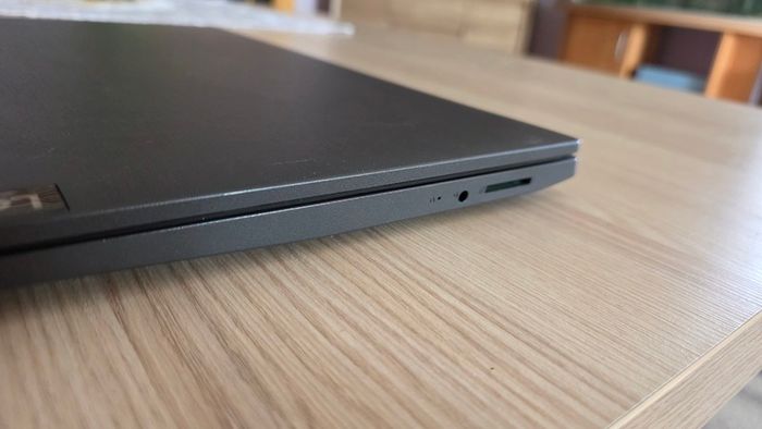 Lenovo V15 Ada 15.6" 8gb Ram