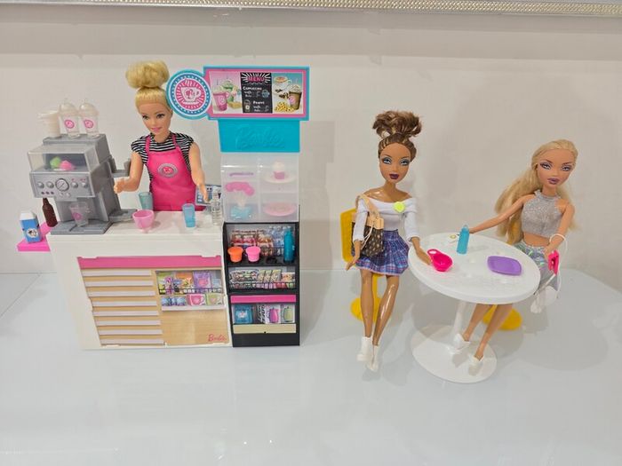 Barbie Coffee Shop Bundle 3 Dolls  Table & Chairs