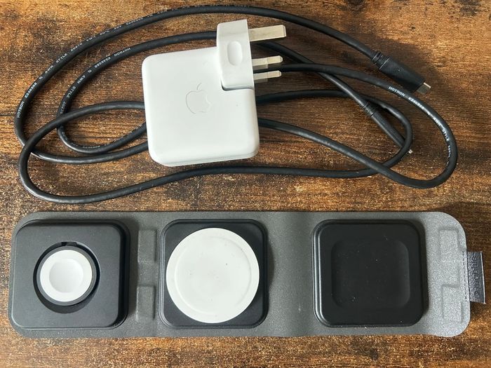 Apple charger 70W with wireless station for iPhone watch