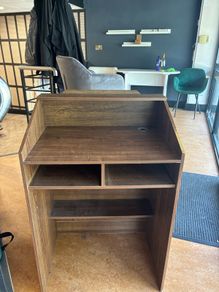 Reception desk, cashier counter, or hostess/podium stand