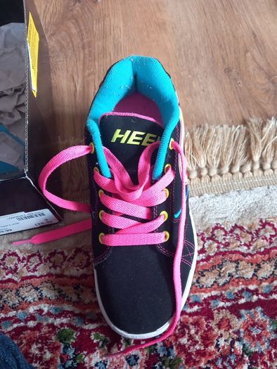 heelys