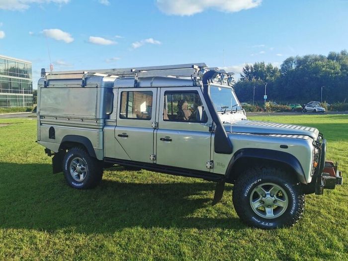 Land Rover Defender 2006