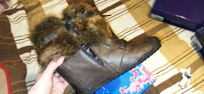 Black and brown ankle boots, weg heal