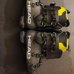 Ski boots Head