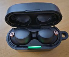 Sony WF-1000XM4 Bluetooth Wireless Noise Cancelling Earphones in Spigen Case. Black.