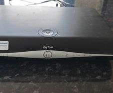 Sky+ HD tuner with remote 500GB