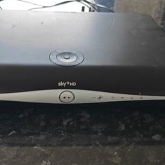 Sky+ HD tuner with remote 500GB