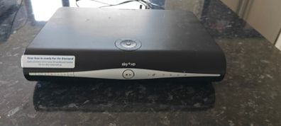 Sky+ HD tuner with remote 500GB