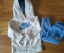 Nike Hoodie & Jogger Set