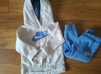 Nike Hoodie & Jogger Set