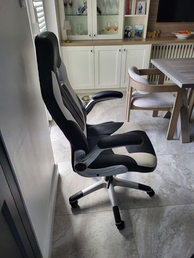 Gaming chair