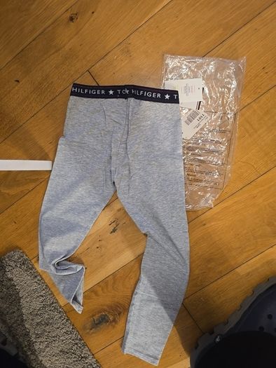 Tommy Hilfiger T-shirt & leggings age 4/5