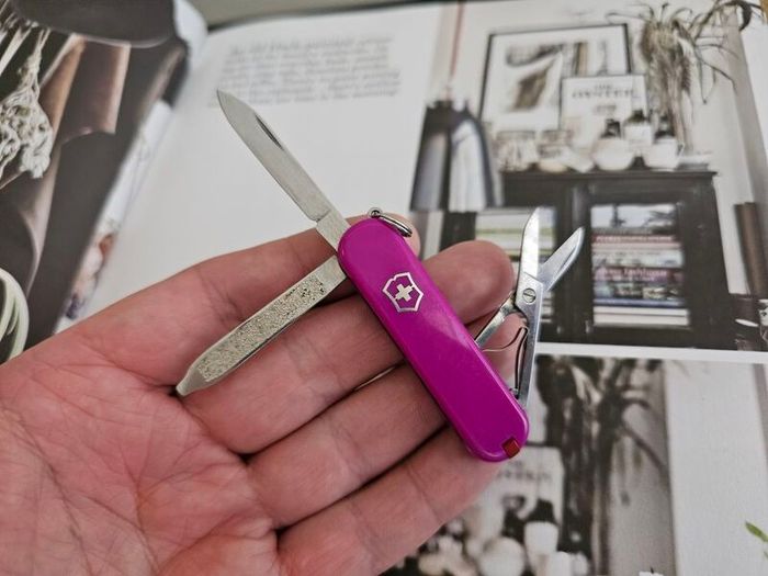 Victorinox Classic Sd 58mm Swiss Army Knife Keychain tool