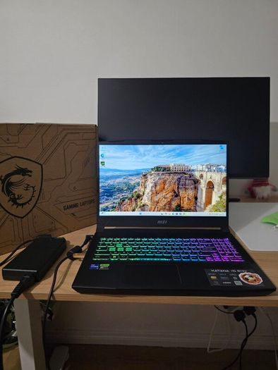 Msi Katana 15 B13vgk | I7-13620h | Rtx 4070 8gb | 16gb Ddr5 | 1tb Ssd | 144hz Ips | Warranty | Box & Charger