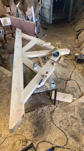 Roof trusses / king post truss