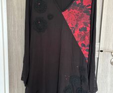 Joe Browns floral tunic top with lace detail