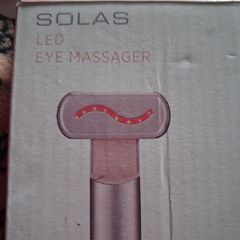 LED eye massager