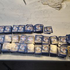 Pokemon cards 4,000 cards(100 in a bundle)