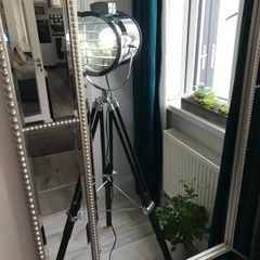 Movie style Tripod Floor Lamp