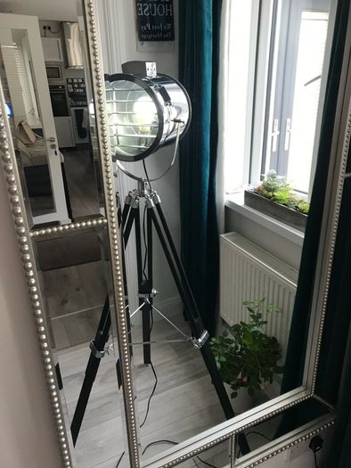 Movie style Tripod Floor Lamp
