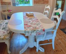 Biarritz style Wooden dining table extendable + 2 chairs white