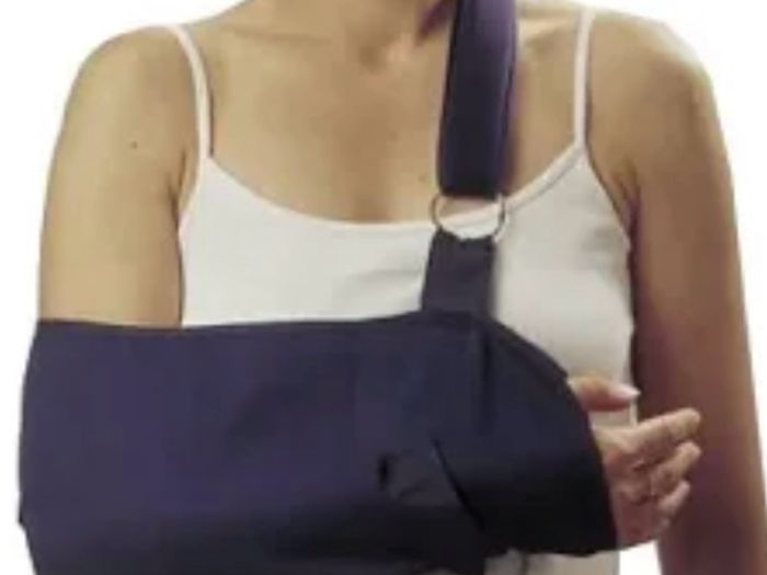 Actimove , Arm sling / shoulder support , one size fits all
