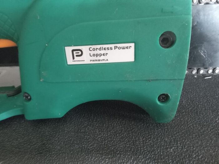 Performance 18 Volt Cordless Power Lopper