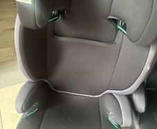 2 x car seats