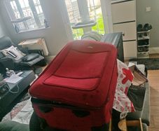 2 luggage bags