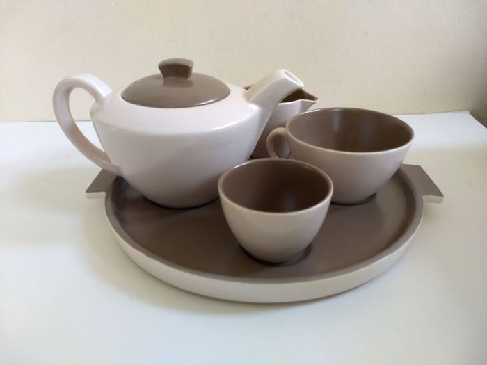 Fabulous Very Rare Vintage MCM Poole Pottery Twintone Tea for One Bachelor Set with Matching Tray All in Colourway C54, Sepia and Mushroom, Streamline Shape, Circa 1950s
