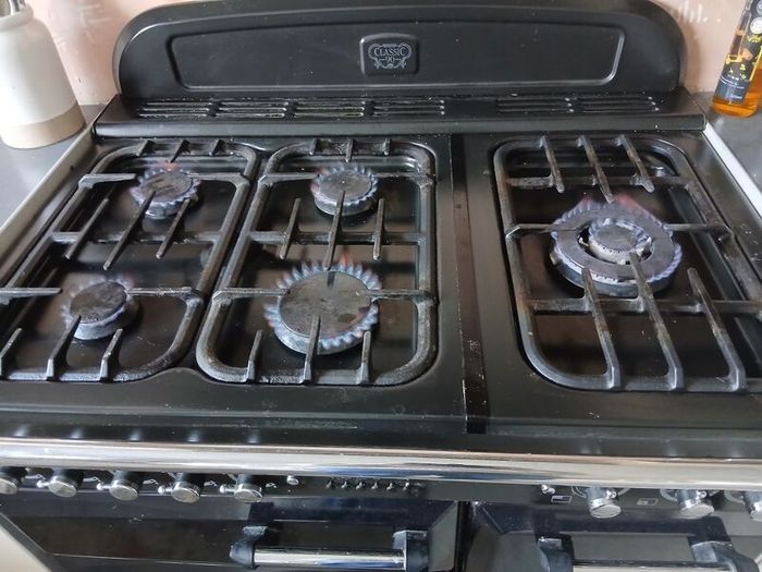 Rangemaster dual fuel oven and hob