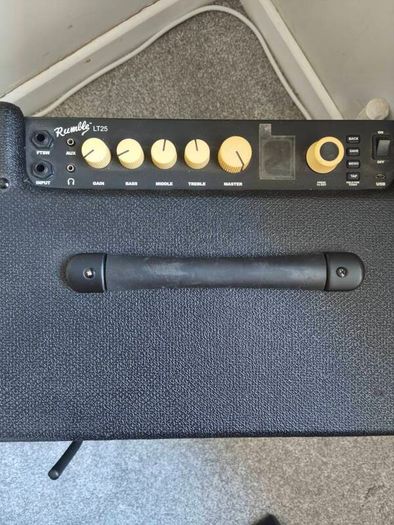Fender Rumble LT25 bass amp
