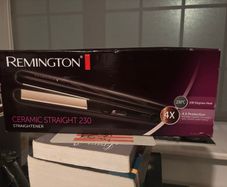 Remmington Ceramic Straight 230 Hair Straightener