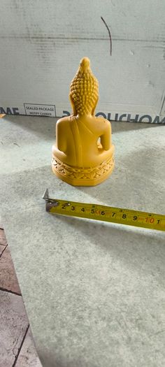 Buddha figure Sri Lanka / Ceylon small sculpture lotus position Asia