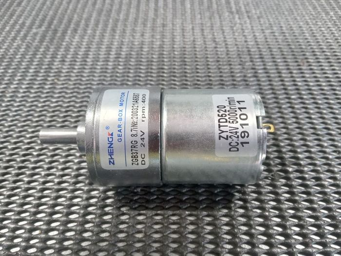 DC Gearmotor (24V)