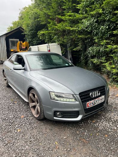 Breaking audi a5 8t caha llq ly7g s line 2009 2.0
