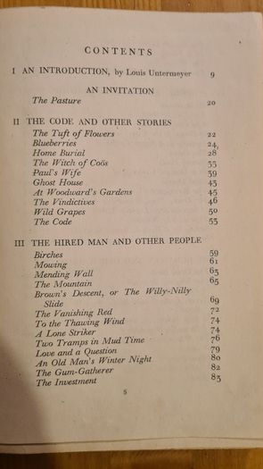Come In And Other Poems By Robert Frost. Introduction & Commentary By Louis Under EYER. 1944rare vintage. Hardback. In Good Condition. 151 pages.