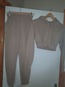 girls top and bottoms