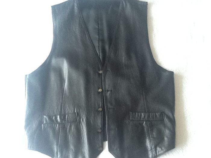 Ladies  JULIAN  VARD  Leather Waistcoat