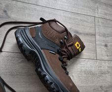 new hiking boots. Size. UK 5.
