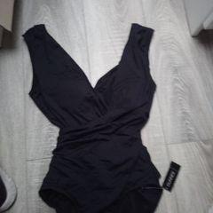 BNWT Black Plunge Swimsuit size 8