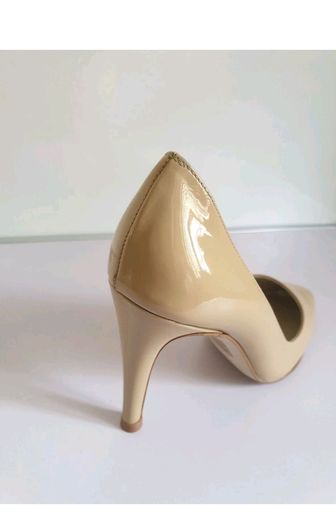 Cefalu Rita Cream Patent Leather Court Shoes EU32 UK13 Petite Heels BNIB