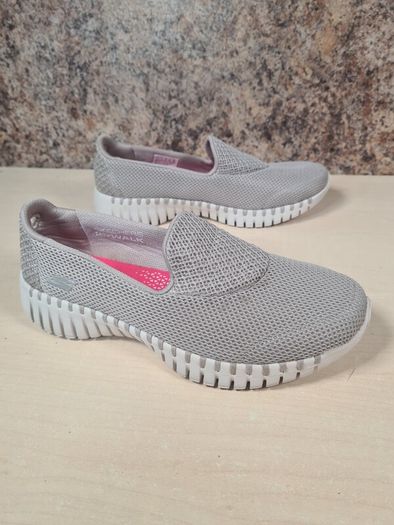womens SKECHERS GO WALK Slip in trainers runners beige Size UK 4 EU 37
