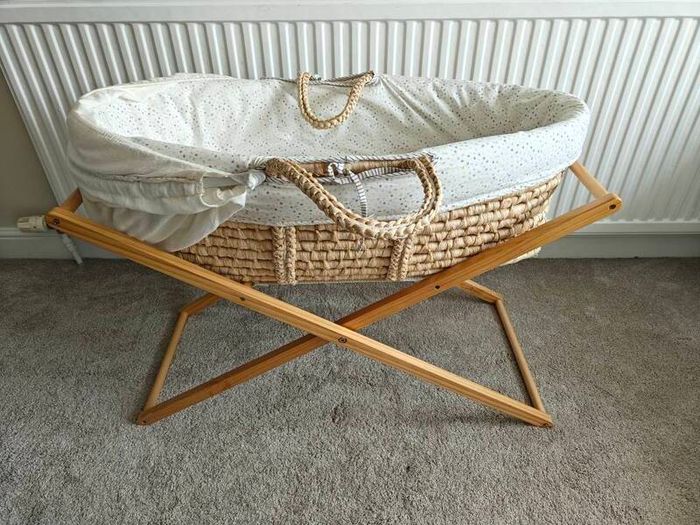 Moses Basket and Stand